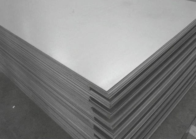 Титановый лист 1.2х1000 ВТ1-1