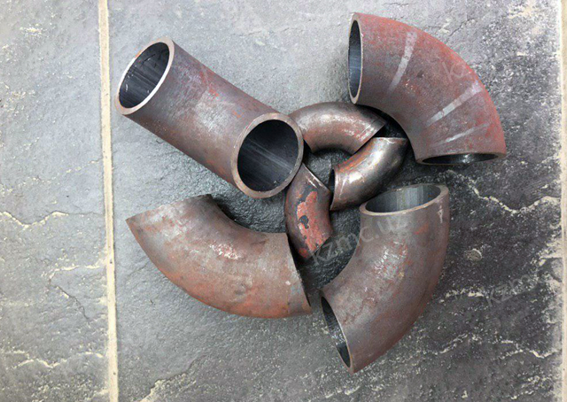 Бесшовный отвод 90 ̊ 426х20 TS4