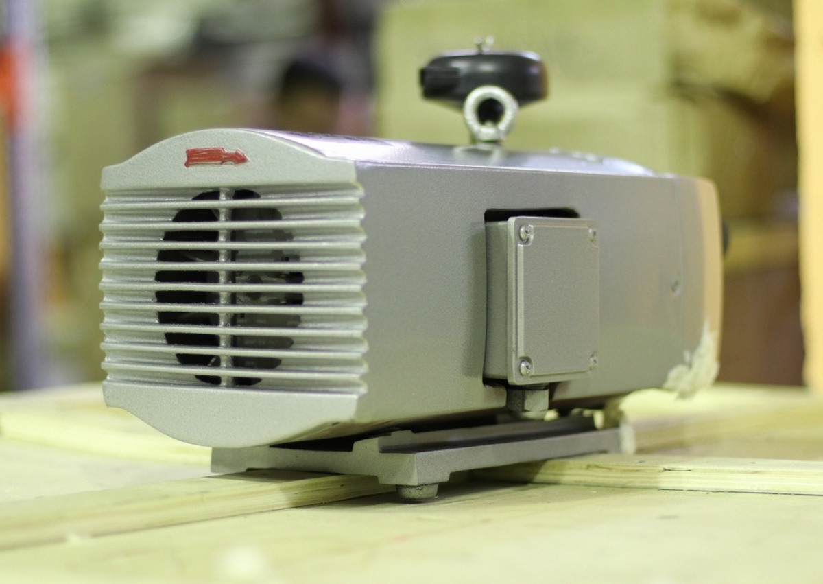 Вакуумный насос Erstevak PVP25