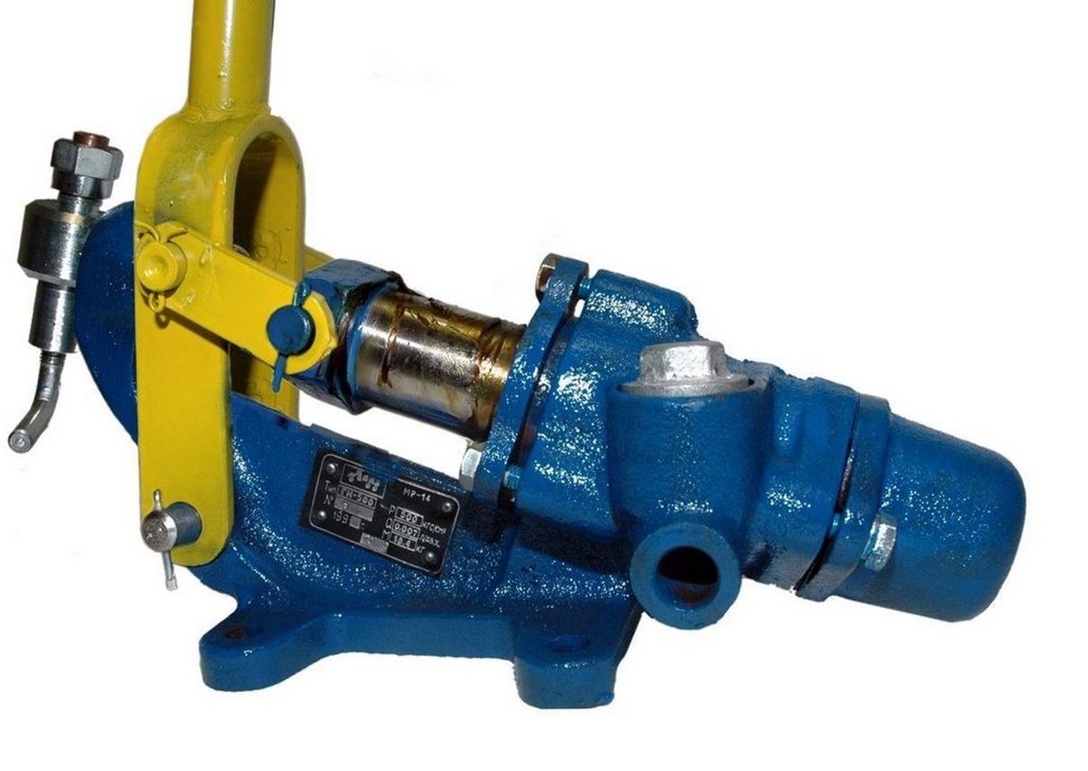 Насос опрессовочный ручной Лааз ГН-60