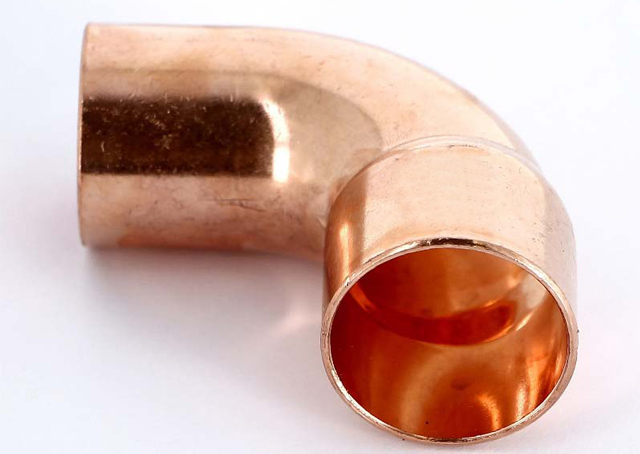 Медный однораструбный угол 90 ̊ 108 мм